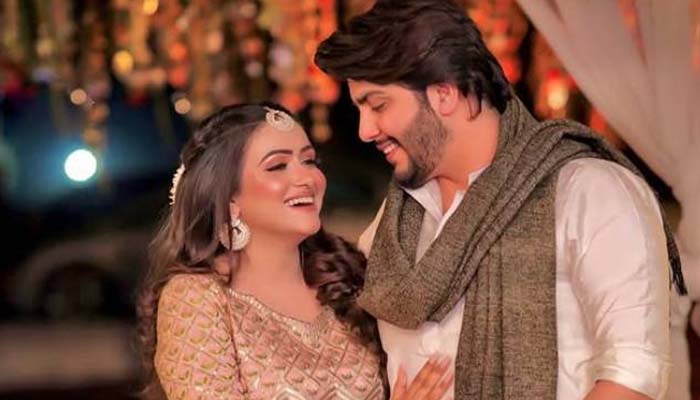 Popular Pakistani digital creator **Sehar Hayat** has officially announced her divorce from singer **Sami Rasheed**.